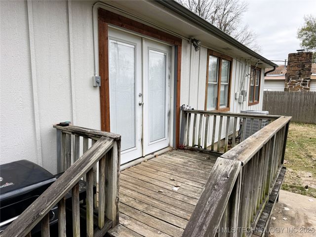 1134 S Russell Street, Skiatook, OK 74070