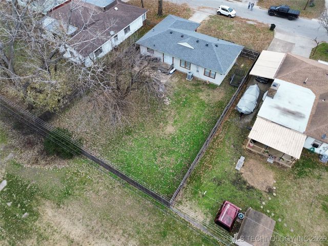 1134 S Russell Street, Skiatook, OK 74070