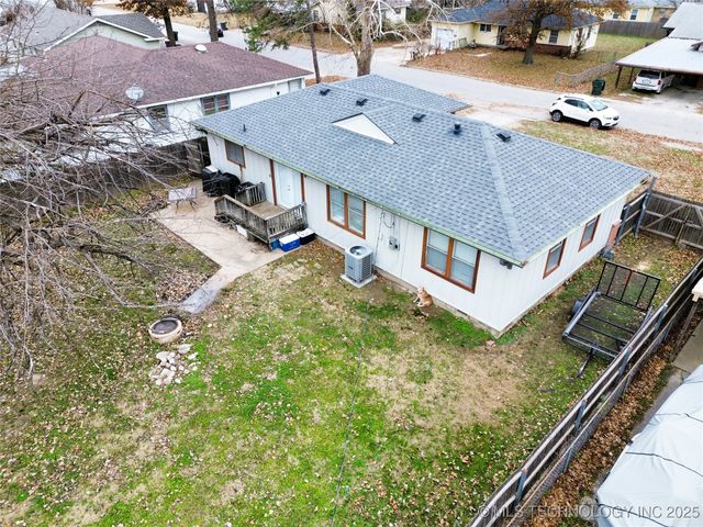 1134 S Russell Street, Skiatook, OK 74070