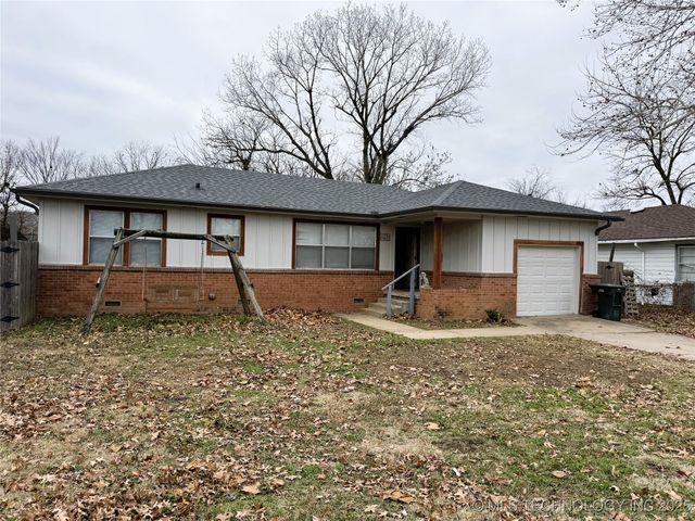 1134 S Russell Street, Skiatook, OK 74070
