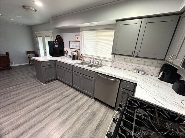 1134 S Russell Street, Skiatook, OK 74070