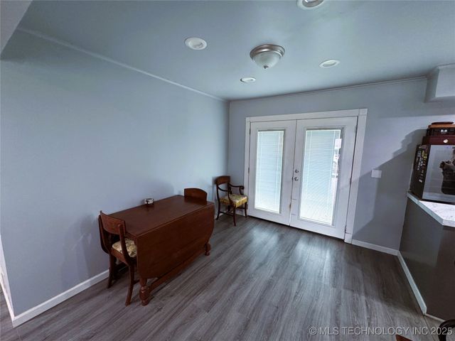 1134 S Russell Street, Skiatook, OK 74070