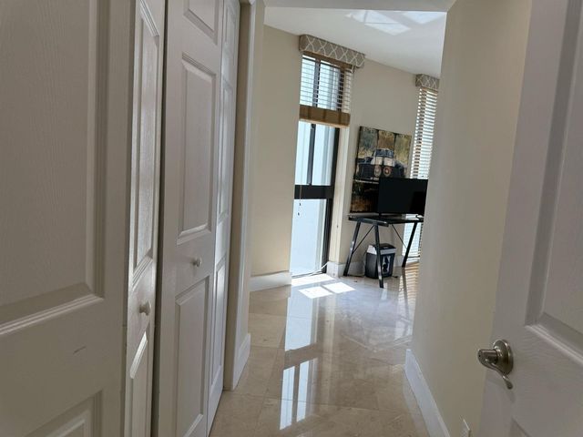 20185 E Country Club Drive 1202, Aventura, FL 33180
