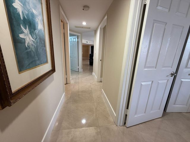20185 E Country Club Drive 1202, Aventura, FL 33180