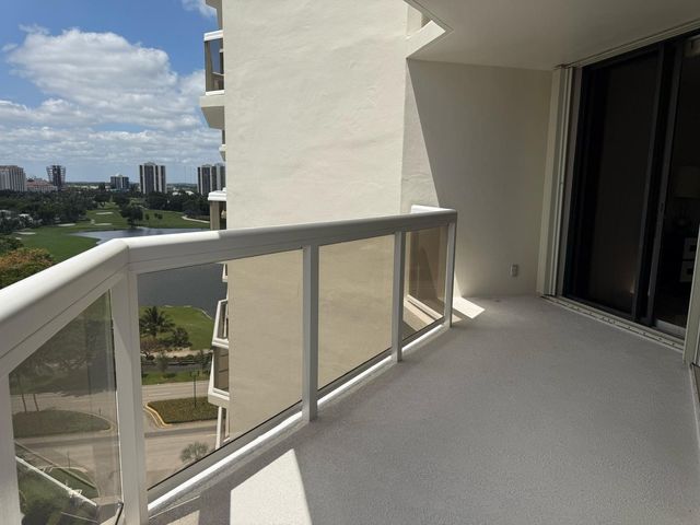20185 E Country Club Drive 1202, Aventura, FL 33180