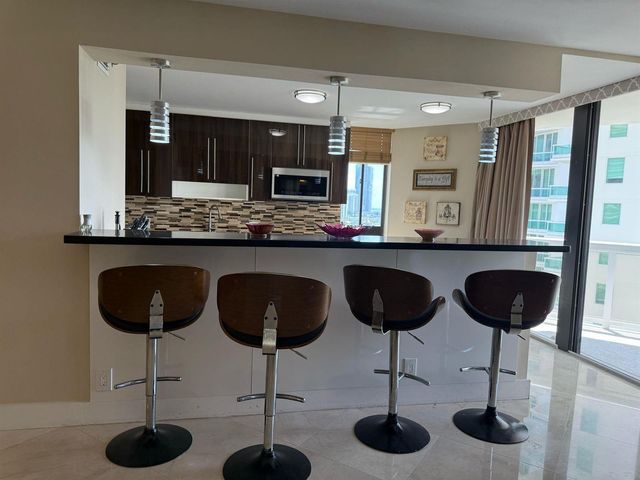 20185 E Country Club Drive 1202, Aventura, FL 33180