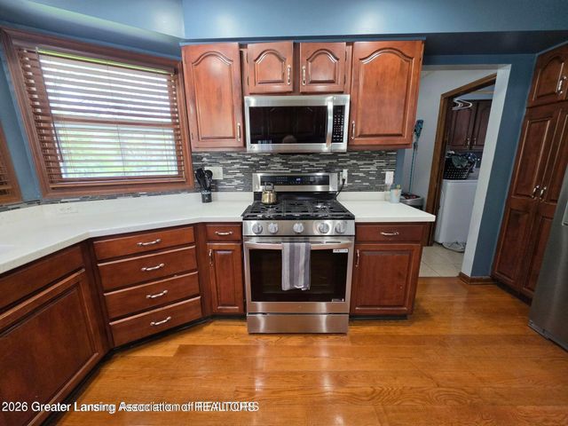 301 Windy Rush Lane, Dewitt, MI 48820