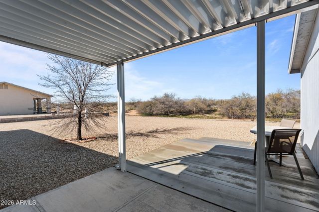21150 W OBSIDIAN Drive, Congress, AZ 85332