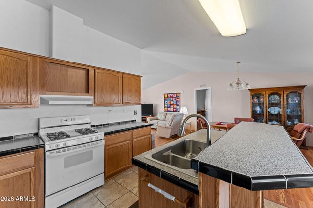 21150 W OBSIDIAN Drive, Congress, AZ 85332