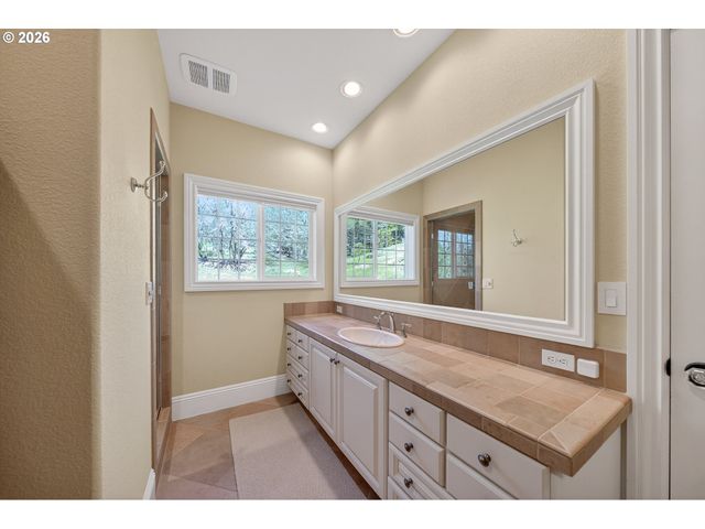 3849 COLE Rd, Oakland, OR 97462