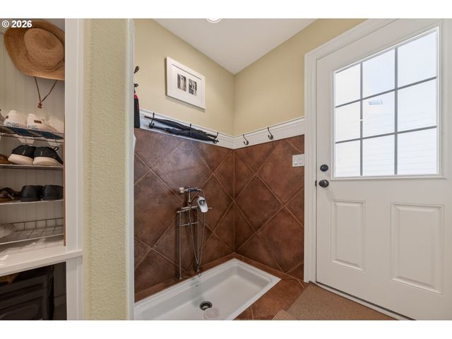 3849 COLE Rd, Oakland, OR 97462