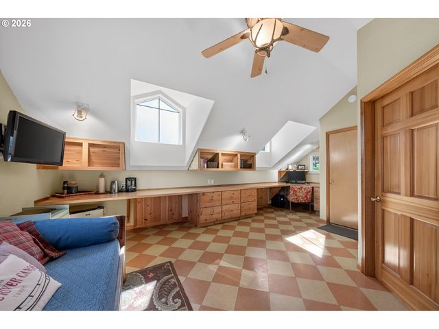 3849 COLE Rd, Oakland, OR 97462