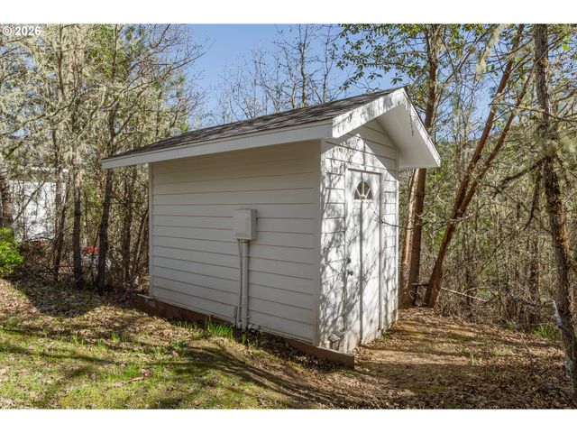 3849 COLE Rd, Oakland, OR 97462