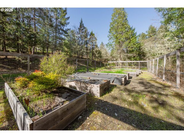 3849 COLE Rd, Oakland, OR 97462