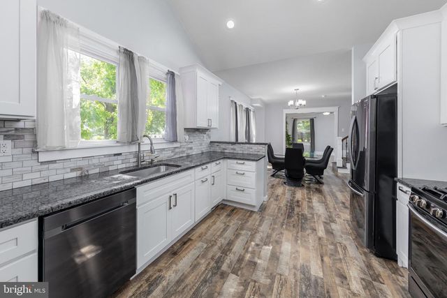 221 HAMPTON ST, Bridgeton, NJ 08302