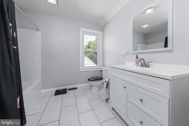 221 HAMPTON ST, Bridgeton, NJ 08302
