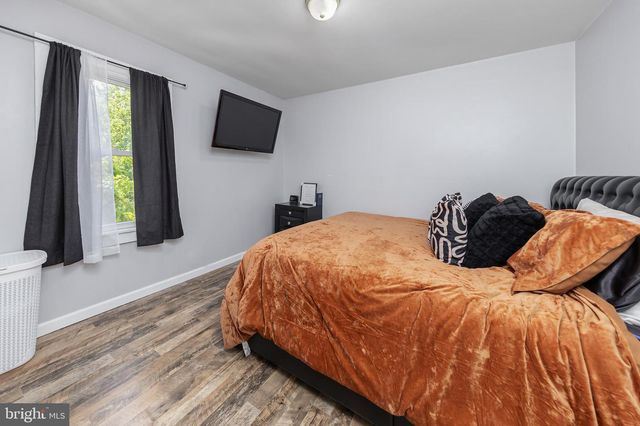 221 HAMPTON ST, Bridgeton, NJ 08302