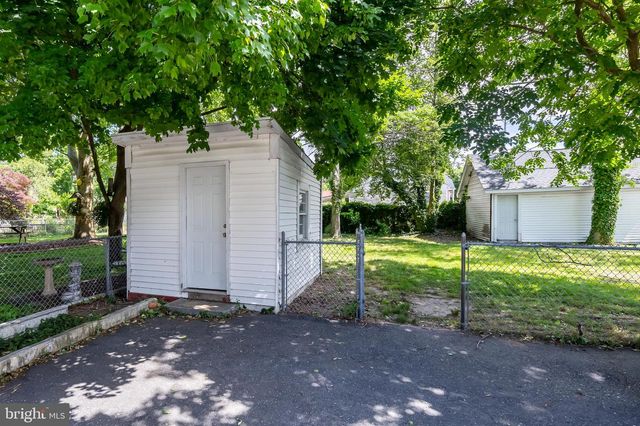 221 HAMPTON ST, Bridgeton, NJ 08302