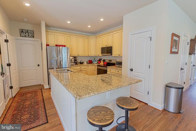 269 LAKE CAROLINE DR, Ruther Glen, VA 22546
