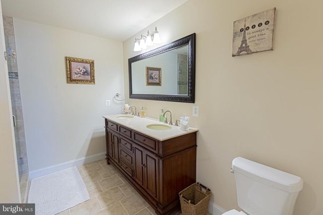 269 LAKE CAROLINE DR, Ruther Glen, VA 22546