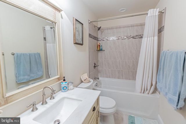 269 LAKE CAROLINE DR, Ruther Glen, VA 22546