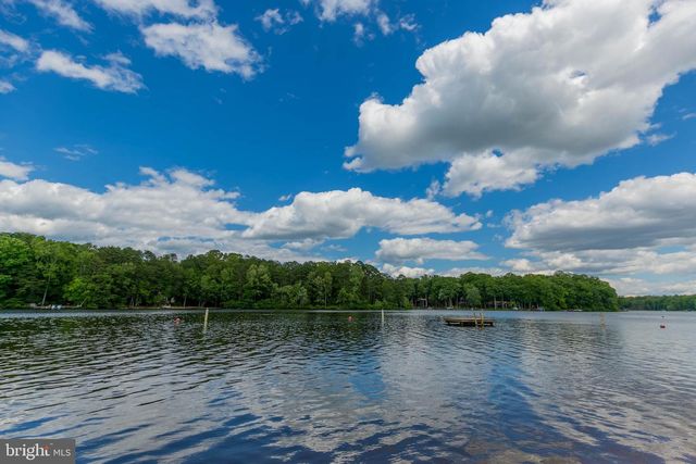 269 LAKE CAROLINE DR, Ruther Glen, VA 22546