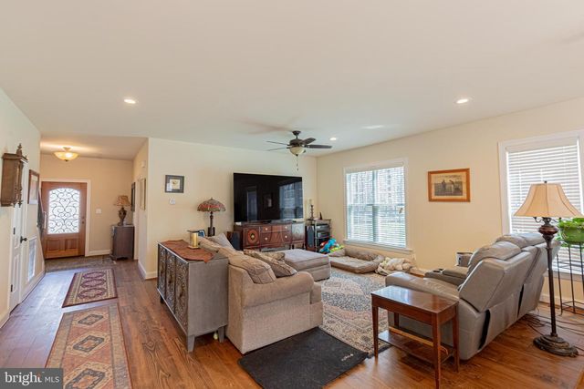 269 LAKE CAROLINE DR, Ruther Glen, VA 22546