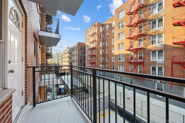 141-15 Cherry Avenue 3C, Flushing, NY 11355