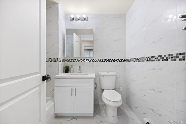 141-15 Cherry Avenue 3C, Flushing, NY 11355