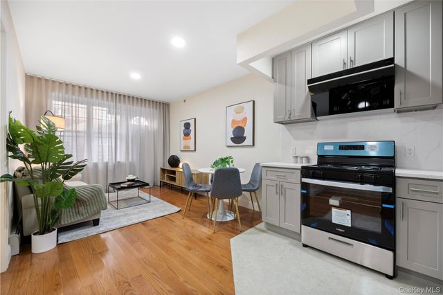 141-15 Cherry Avenue 3C, Flushing, NY 11355