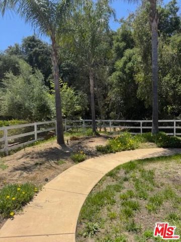 1808 Fallbrook Oaks Court, Fallbrook, CA 92028