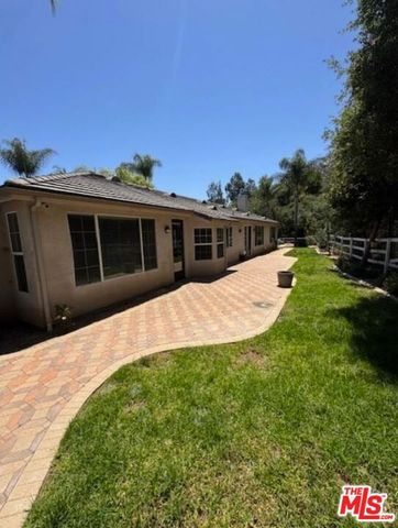 1808 Fallbrook Oaks Court, Fallbrook, CA 92028