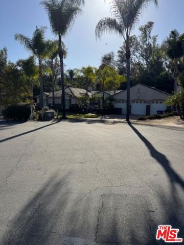 1808 Fallbrook Oaks Court, Fallbrook, CA 92028