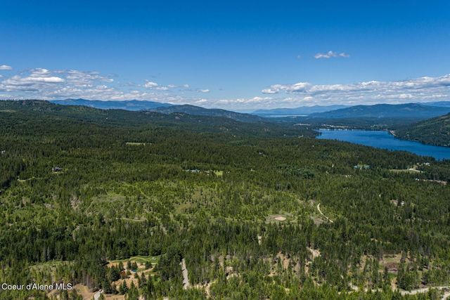 700 Outlook Dr, Cocolalla, ID 83813