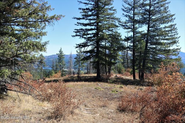 700 Outlook Dr, Cocolalla, ID 83813