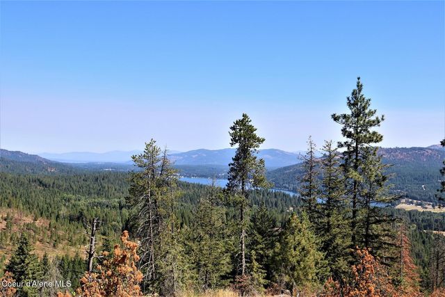 700 Outlook Dr, Cocolalla, ID 83813