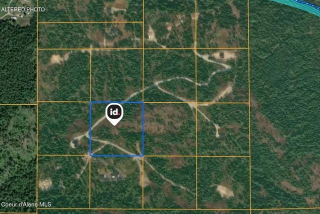 700 Outlook Dr, Cocolalla, ID 83813