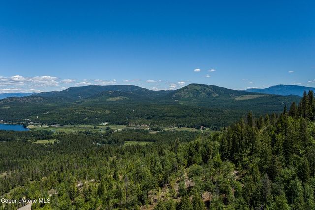 700 Outlook Dr, Cocolalla, ID 83813