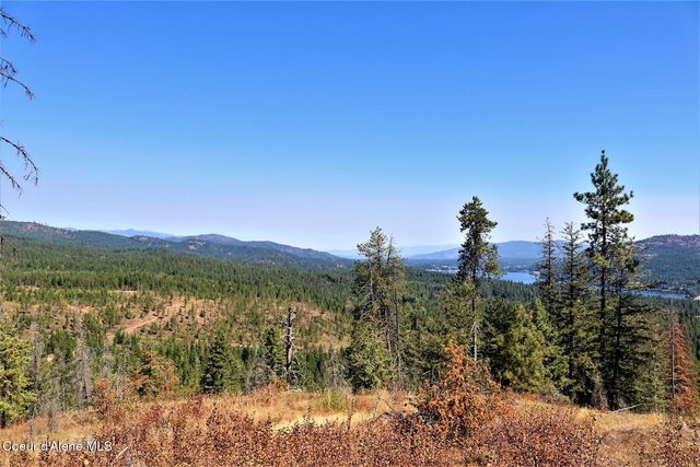 700 Outlook Dr, Cocolalla, ID 83813