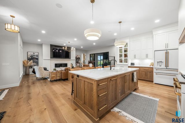 2100 N Marlowe Ave Avenue, Sioux Falls, SD 57110