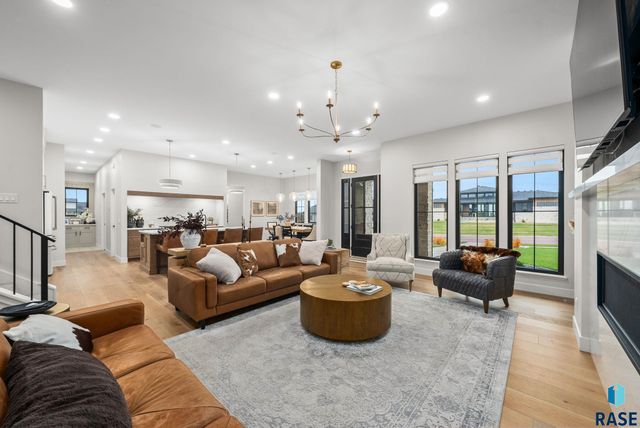 2100 N Marlowe Ave Avenue, Sioux Falls, SD 57110