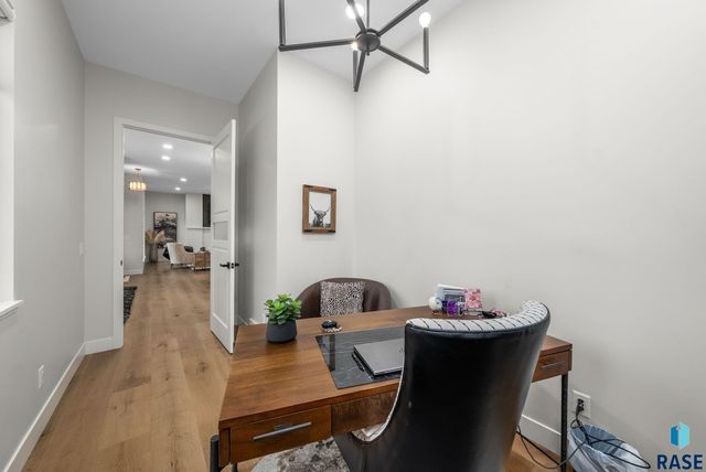 2100 N Marlowe Ave Avenue, Sioux Falls, SD 57110