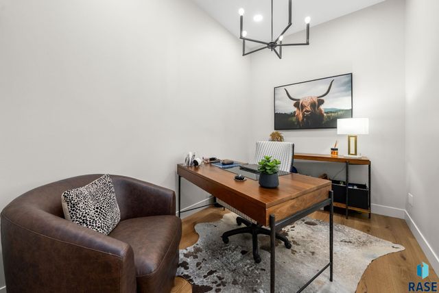 2100 N Marlowe Ave Avenue, Sioux Falls, SD 57110