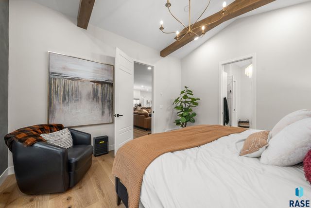 2100 N Marlowe Ave Avenue, Sioux Falls, SD 57110