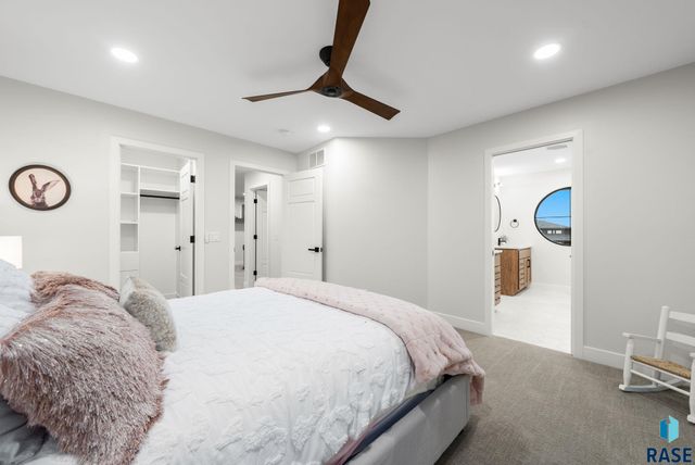 2100 N Marlowe Ave Avenue, Sioux Falls, SD 57110