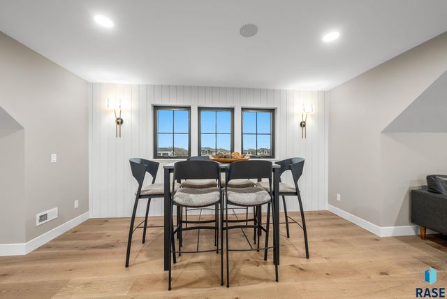 2100 N Marlowe Ave Avenue, Sioux Falls, SD 57110