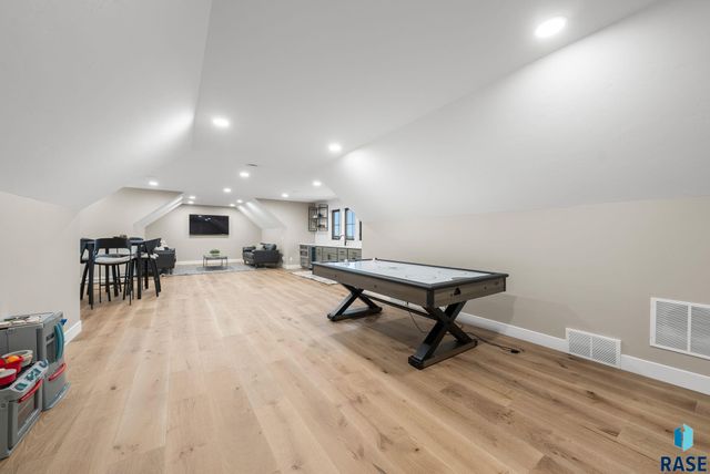 2100 N Marlowe Ave Avenue, Sioux Falls, SD 57110