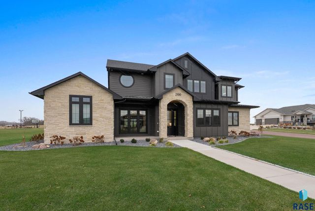 2100 N Marlowe Ave Avenue, Sioux Falls, SD 57110