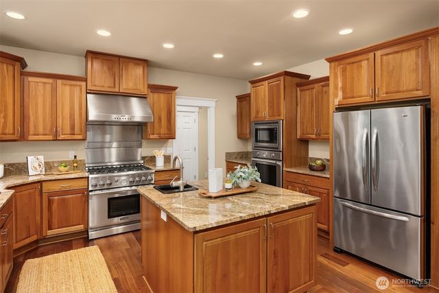 12615 Kallgren Road NE, Bainbridge Island, WA 98110