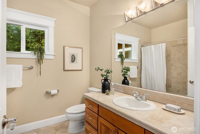 12615 Kallgren Road NE, Bainbridge Island, WA 98110